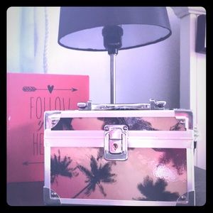 Lock box🌹🌹❤️❤️🌵🌵🌸🌸